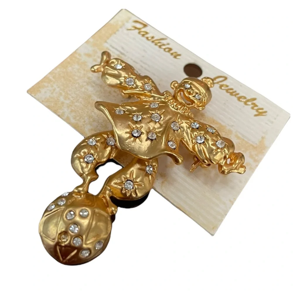 Sparkling Diamonds Clown Pin Brooch Beautiful Sparkly Rhinestones Gold Luxury
